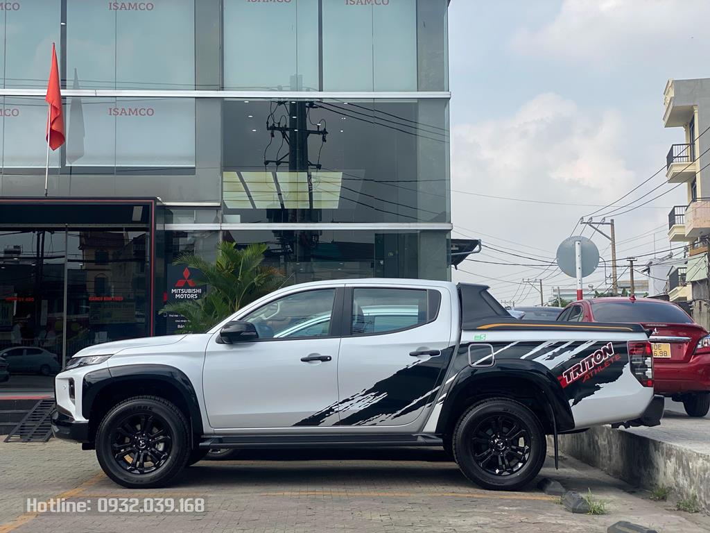 Giá lăn bánh xe Mitsubishi Triton cập nhật mới nhất tháng 08/2024