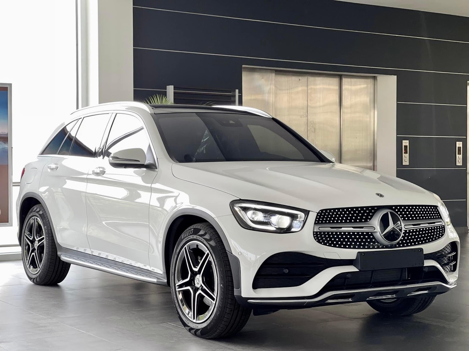 Chi phí bảo dưỡng Mercedes GLC 300 - Thống kê chi tiết